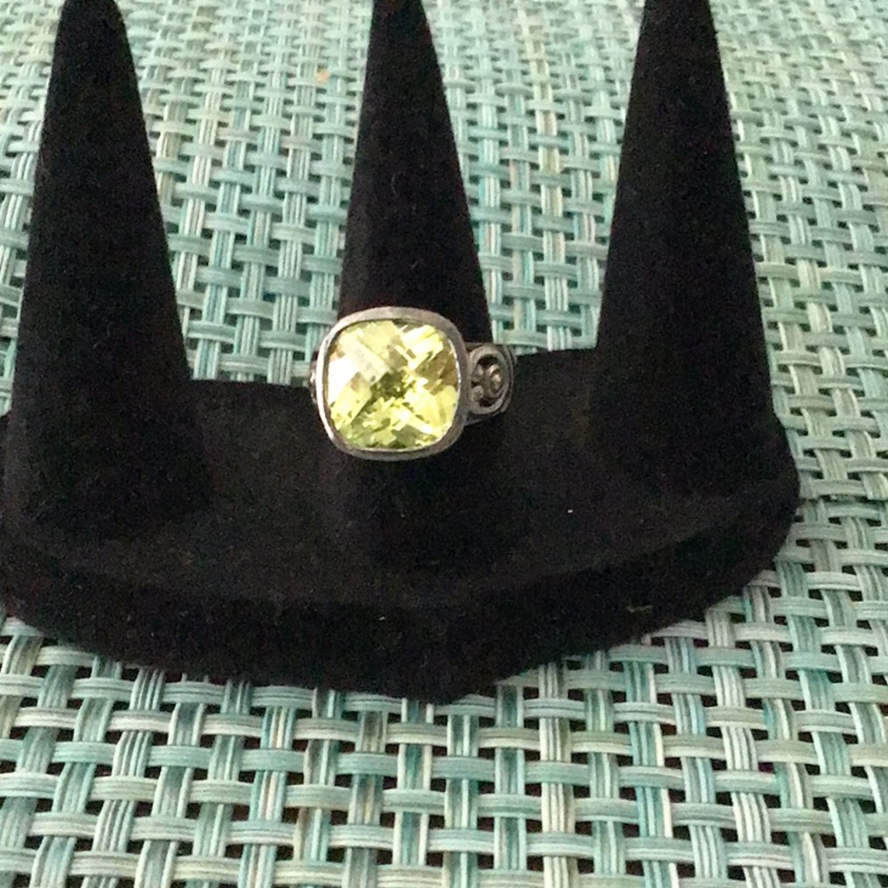 Beautiful sterling silver ring